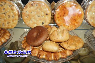 调研吐鲁番特色农产品 干鲜果品助力乡村振兴新篇章